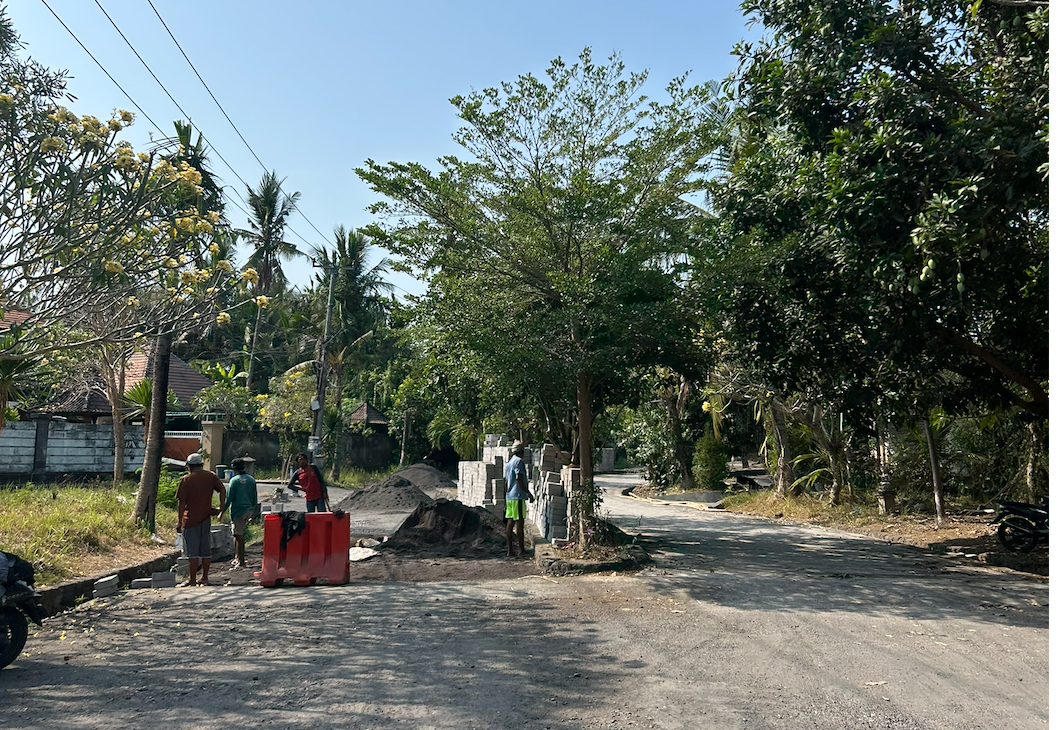 Pengerjaan Jalan Lanjutan Tahap 1